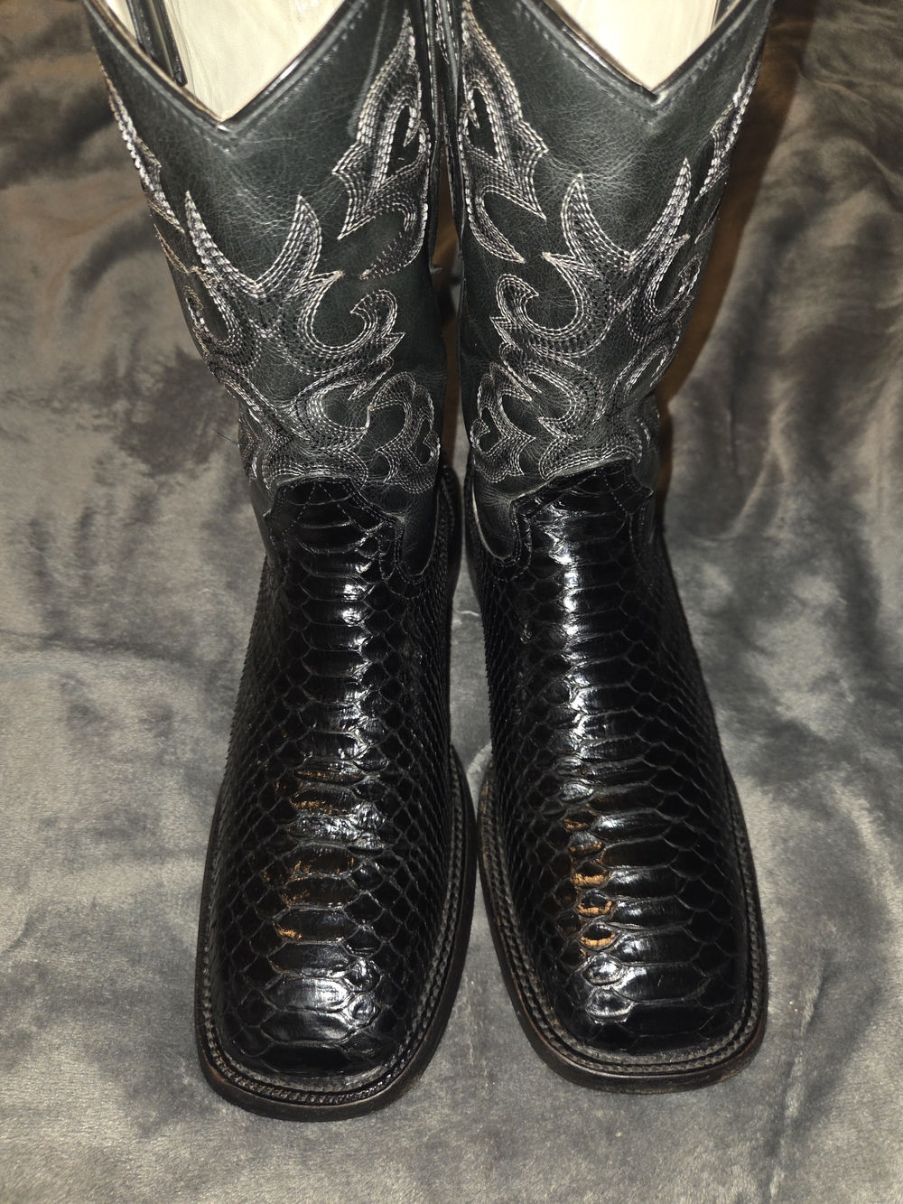 Black Men's Western Snakeskin Boots